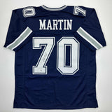 Camiseta de fútbol azul autografiada/firmada de Zack Martin Dallas Beckett BAS COA