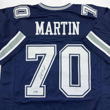 Camiseta de fútbol azul autografiada/firmada de Zack Martin Dallas Beckett BAS COA