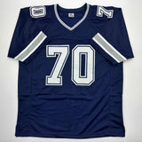Camiseta de fútbol azul autografiada/firmada de Zack Martin Dallas Beckett BAS COA
