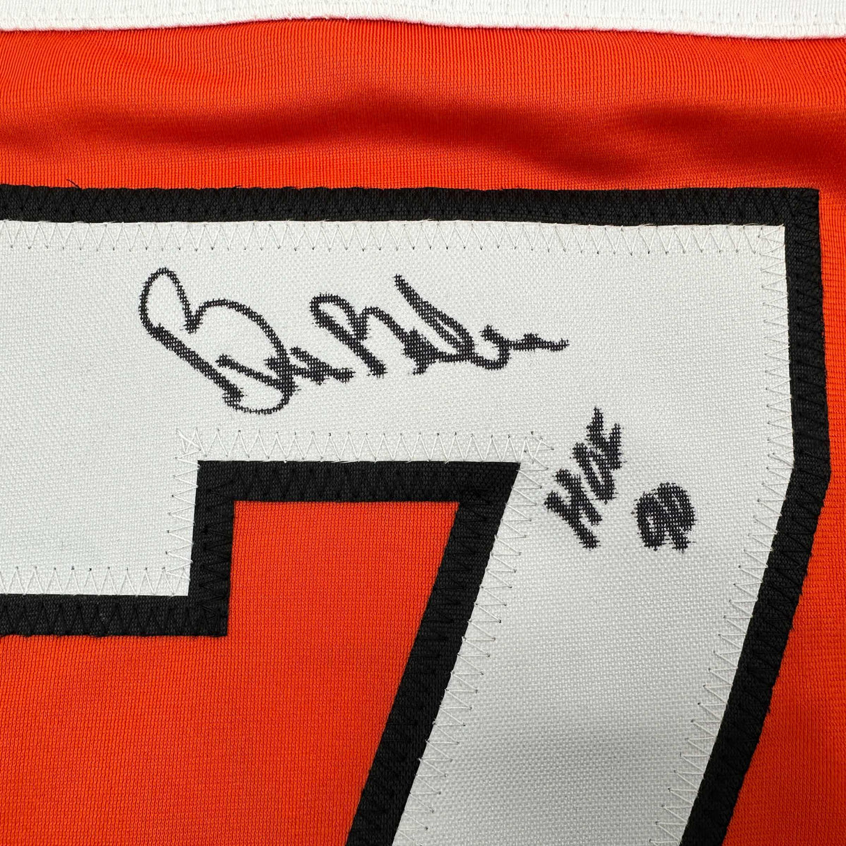 Camiseta de hockey naranja autografiada/firmada de Bill Barber, miembro del Salón de la Fama de los 90, Filadelfia, Beckett BAS COA