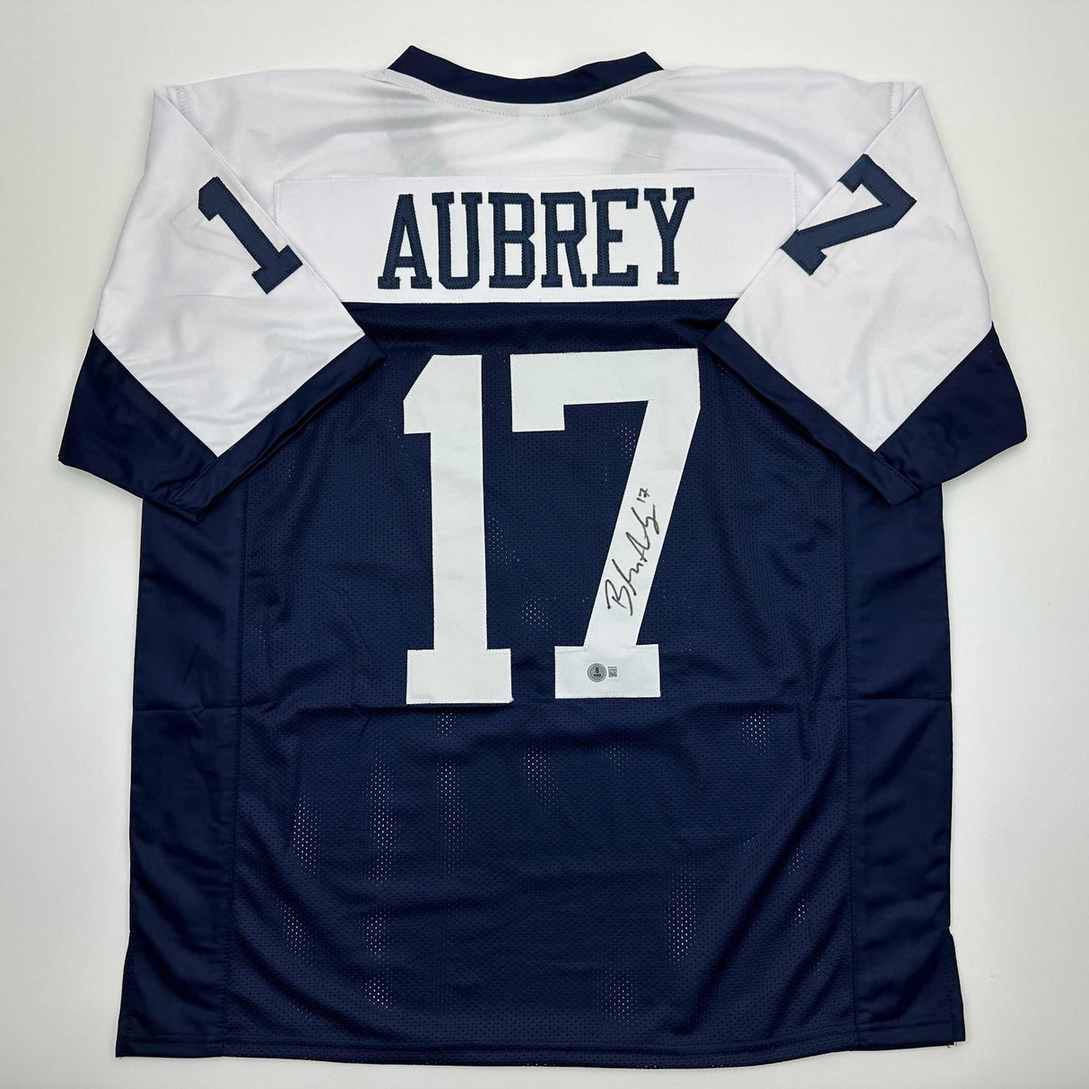 Camiseta de fútbol del Día de Acción de Gracias de Brandon Aubrey Dallas autografiada/firmada Beckett BAS COA