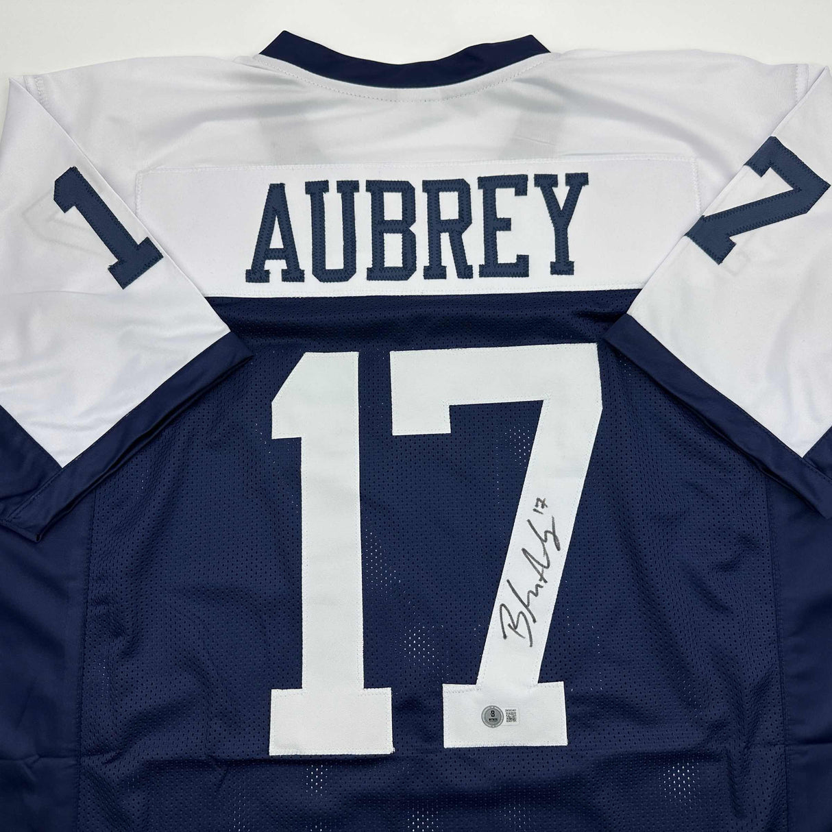 Camiseta de fútbol del Día de Acción de Gracias de Brandon Aubrey Dallas autografiada/firmada Beckett BAS COA