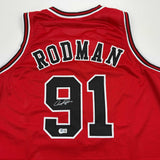 Camiseta de baloncesto roja de Chicago de Dennis Rodman autografiada/firmada Beckett BAS COA