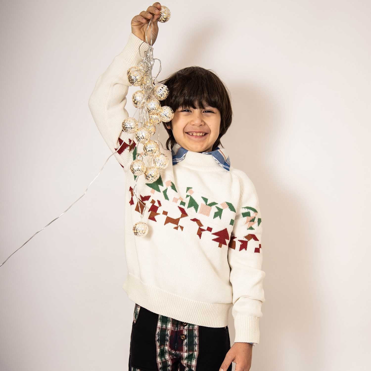 White Christmas Sweater for Kids with Gifts Motiv