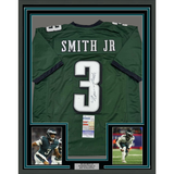 Camiseta de fútbol americano verde Filadelfia de Nolan Smith Jr., enmarcada, autografiada y firmada, 35 x 39, JSA COA