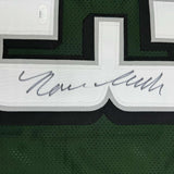 Camiseta de fútbol americano verde Filadelfia de Nolan Smith Jr., enmarcada, autografiada y firmada, 35 x 39, JSA COA