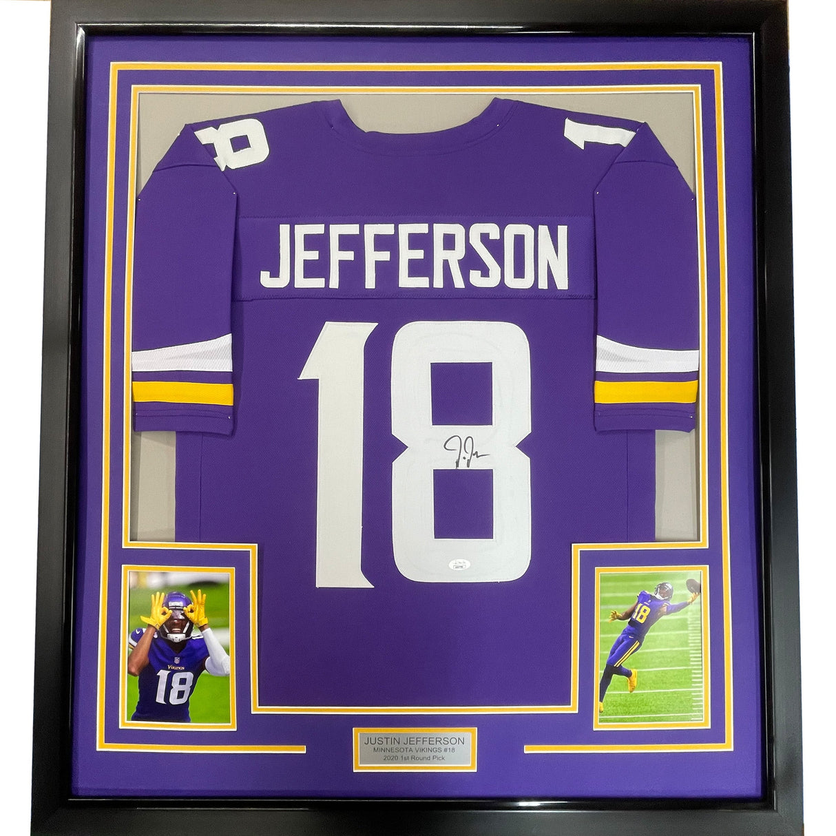 Camiseta de fútbol morado de Minnesota de 35 x 39, enmarcada, autografiada y firmada por Justin Jefferson (JSA COA)