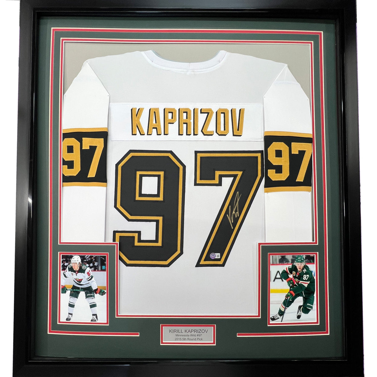 Camiseta de hockey de Minnesota Beckett BAS COA, enmarcada, autografiada y firmada por Kirill Kaprizov, 35 x 39, color blanco y dorado