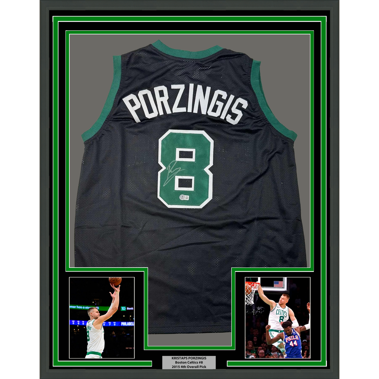 Camiseta de baloncesto negra de Boston, enmarcada, autografiada y firmada por Kristaps Porzingis, 35 x 39, JSA COA