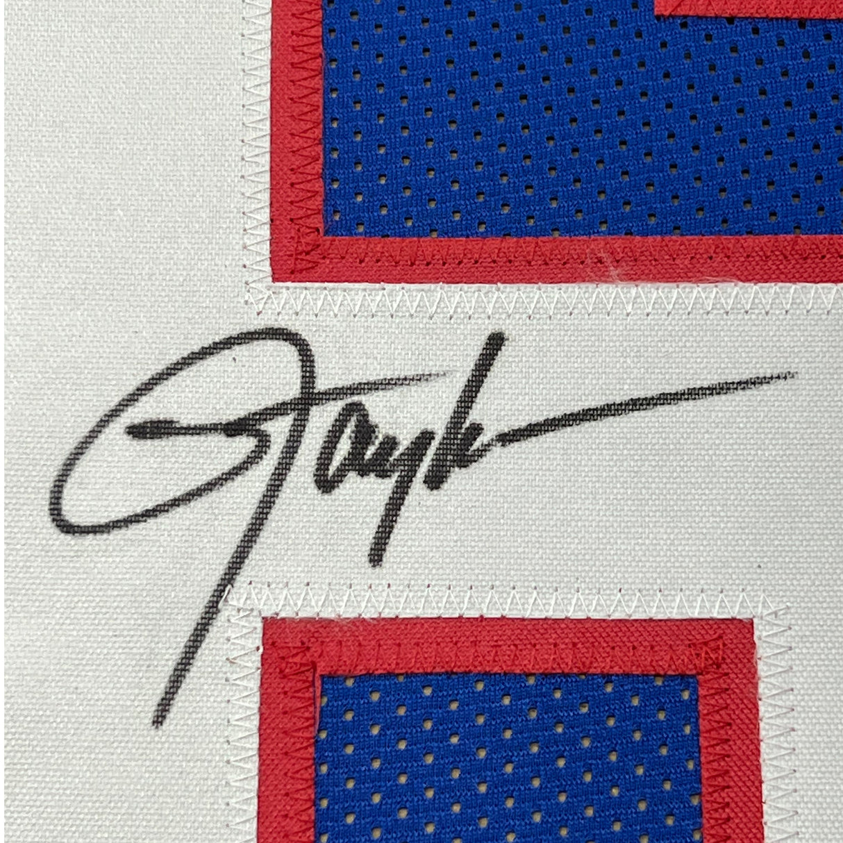 Camiseta de fútbol azul de Nueva York de 35 x 39, enmarcada, autografiada y firmada por Lawrence Taylor (JSA COA)