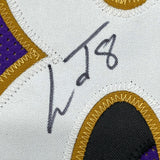 Camiseta de fútbol morado de Baltimore de 35 x 39, enmarcada, autografiada y firmada por Lamar Jackson (JSA COA)