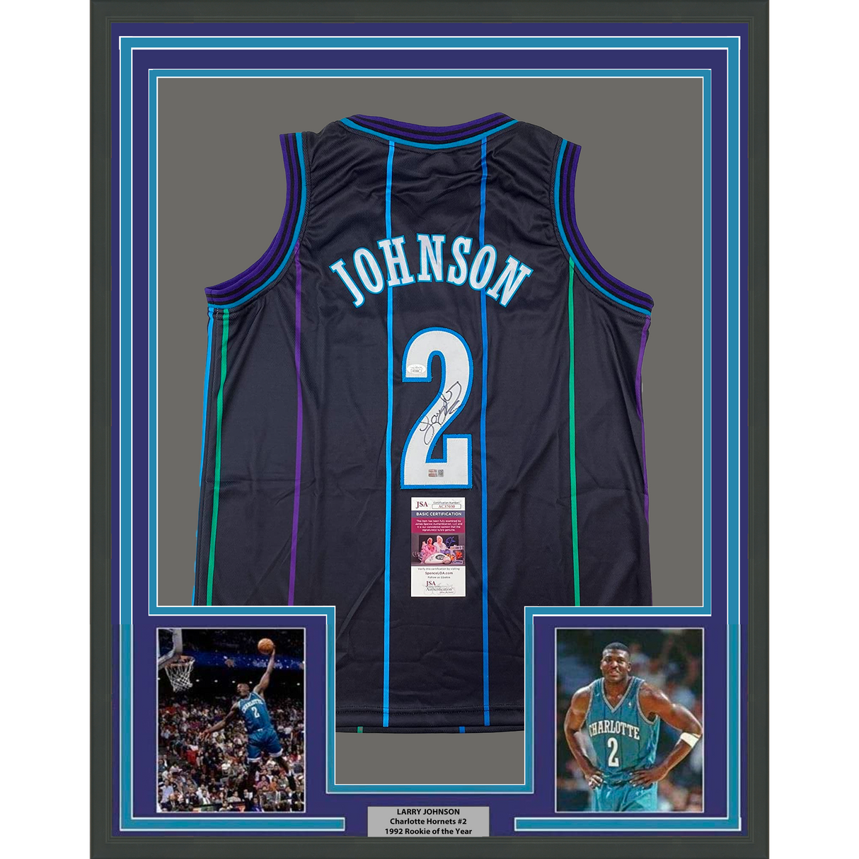 Camiseta de baloncesto negra Charlotte de 35 x 39, enmarcada, autografiada y firmada por Larry Johnson (JSA COA)