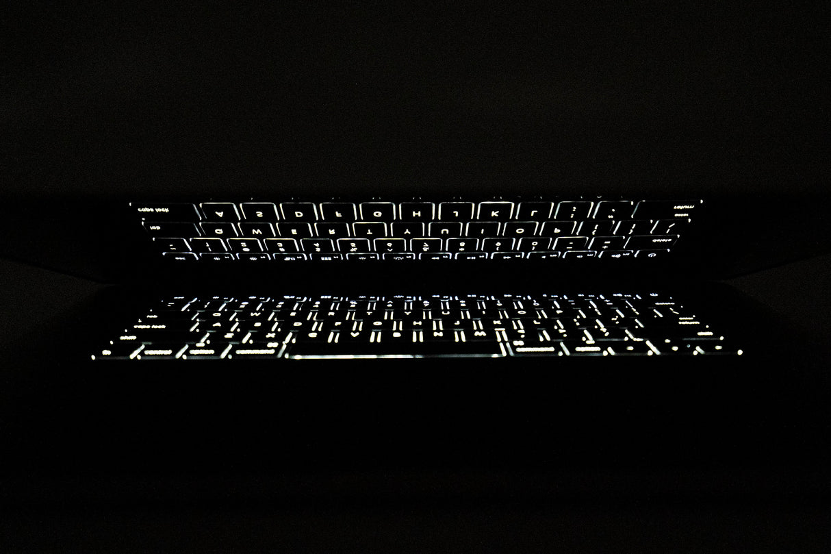 Apple MacBook Pro 15.4-Inch Late 2013 Retina Core 2.3 i7-4850HQ Quad-Core 16GB ME294LLA