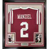Camiseta de fútbol americano universitario Texas A&amp;M Maroon, enmarcada, autografiada y firmada por Johnny Manziel, 35 x 39, JSA COA