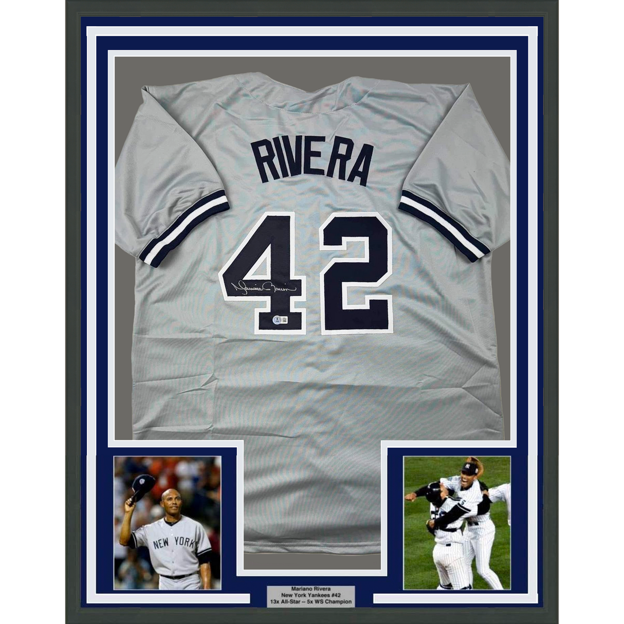 Camiseta de béisbol Beckett BAS COA Holográfica, enmarcada, autografiada y firmada por Mariano Rivera, 35 x 39, gris de Nueva York