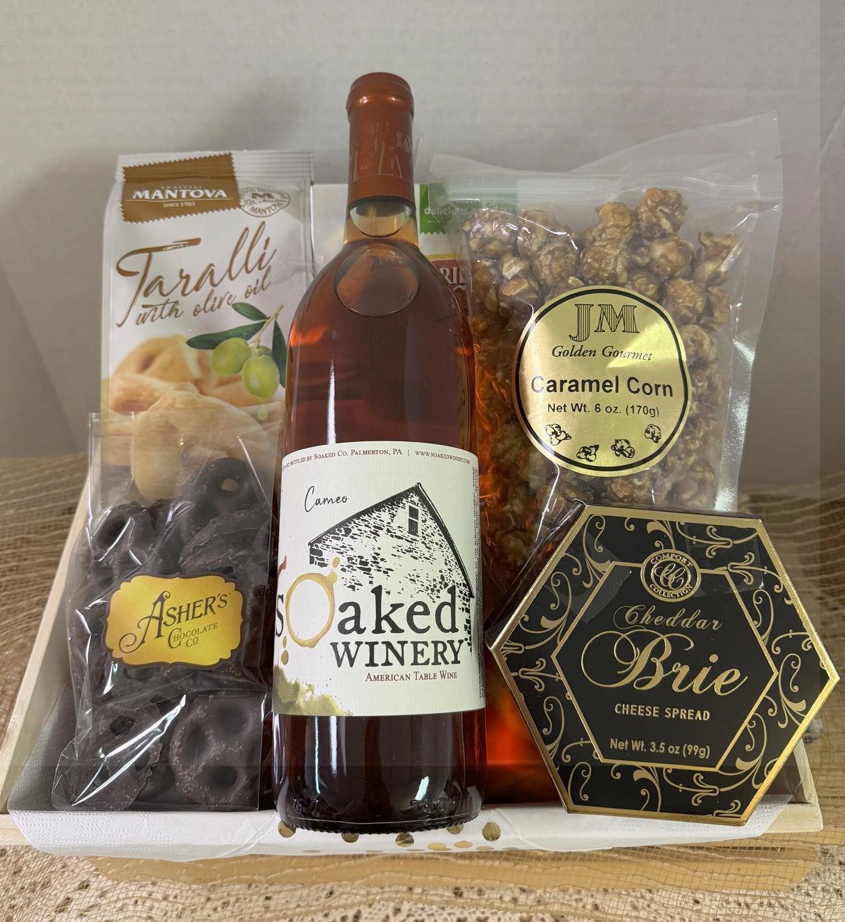 Jenny's Medium Wine Gift Basket