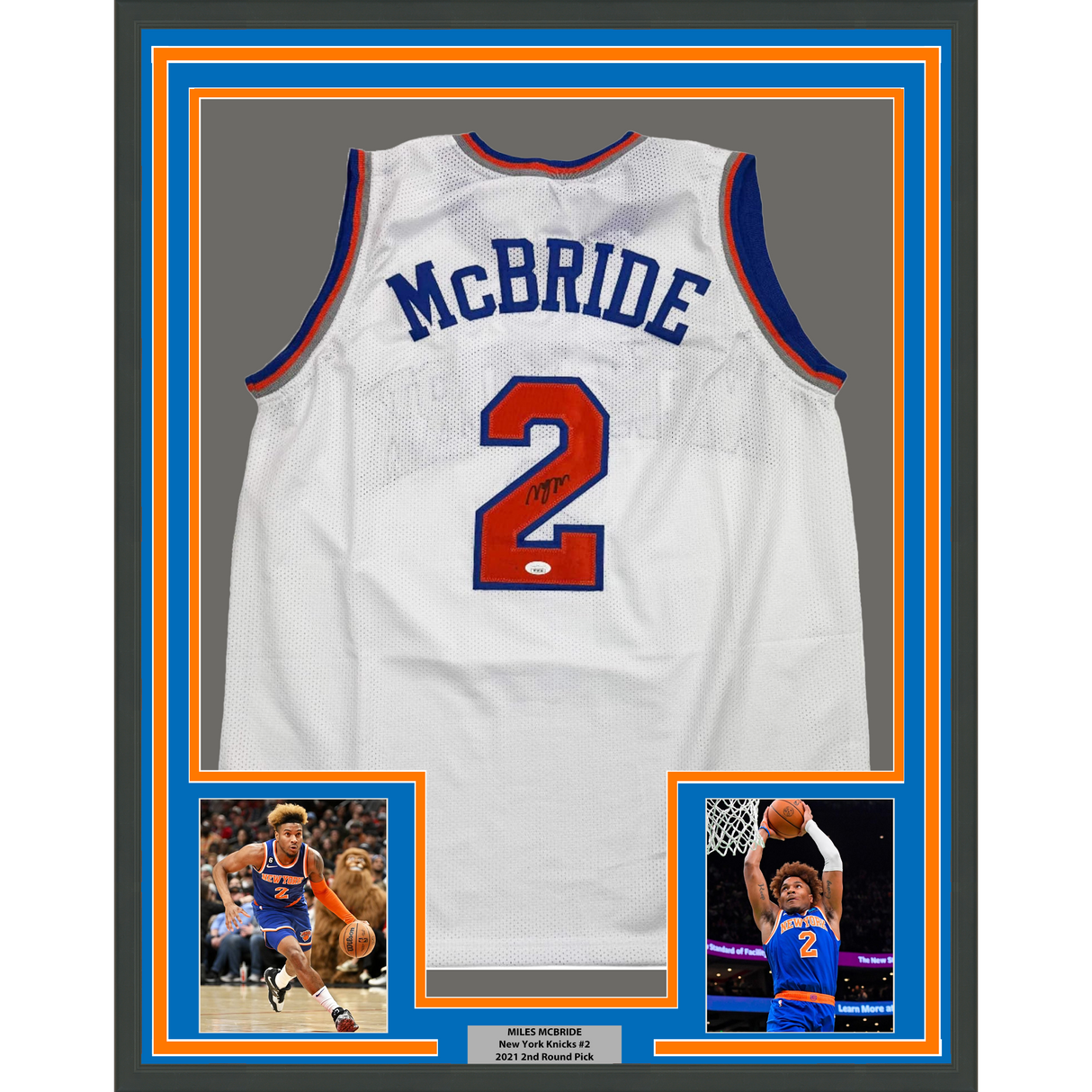 Camiseta de baloncesto blanca de Nueva York de Miles Deuce McBride, enmarcada, autografiada y firmada, 35 x 39, JSA COA