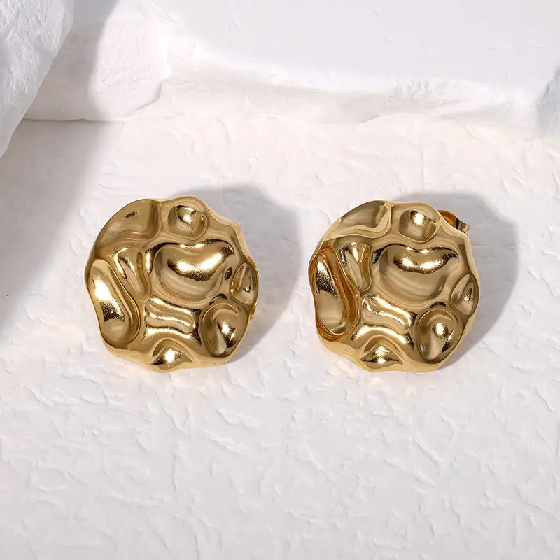Pendientes de acero inoxidable de temperamento simple con baño de oro de 18 quilates que no se decoloran