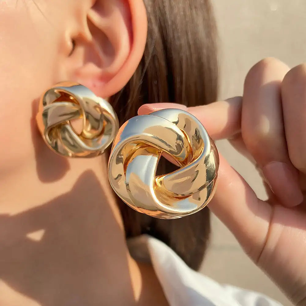 All-match Twisted Alloy Stud Earrings For Women - Lootquake