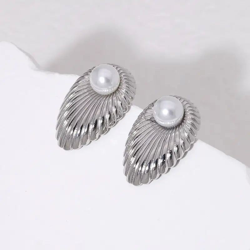 Simple Temperament Stainless Steel Studs 18K Gold Plating Does Not Fade - Lootquake