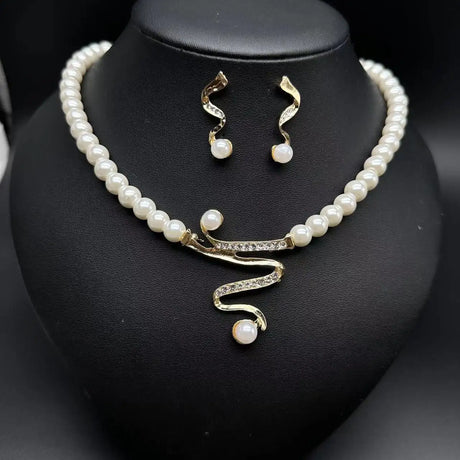 Fashion Personality Deep V Clavicle Pearl Pendant Suit - Lootquake