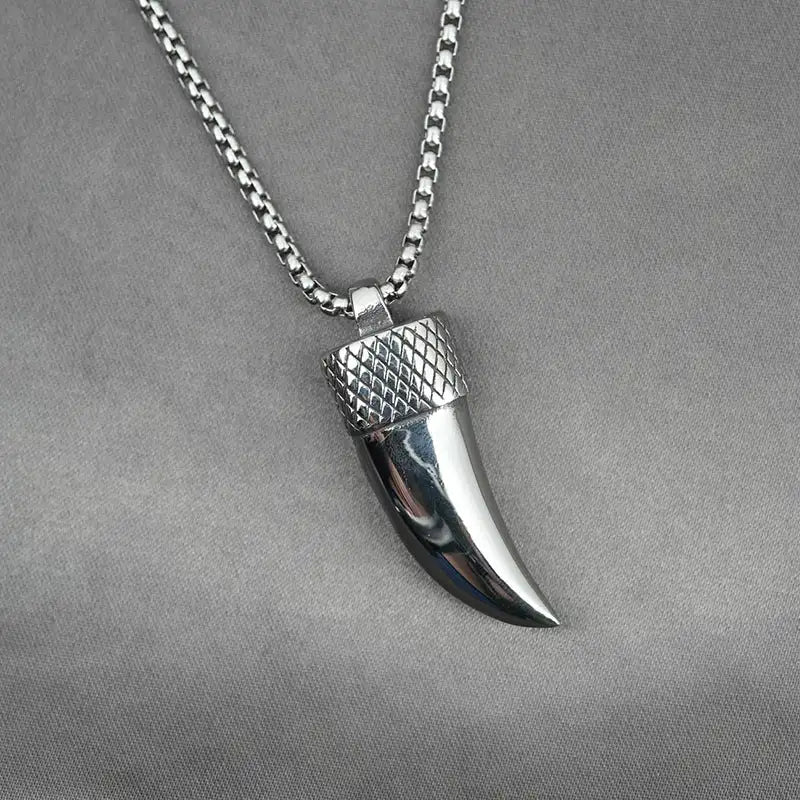 Ornament Domineering Retro Sweater Chain Wolf Tooth Pattern - Lootquake
