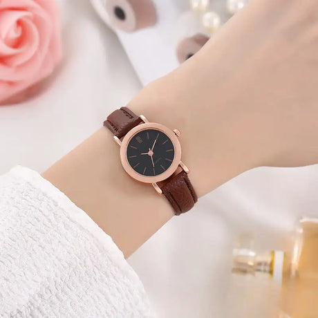 New Women's Simple Casual Retro Artistic Quartz Watch - Lootquake