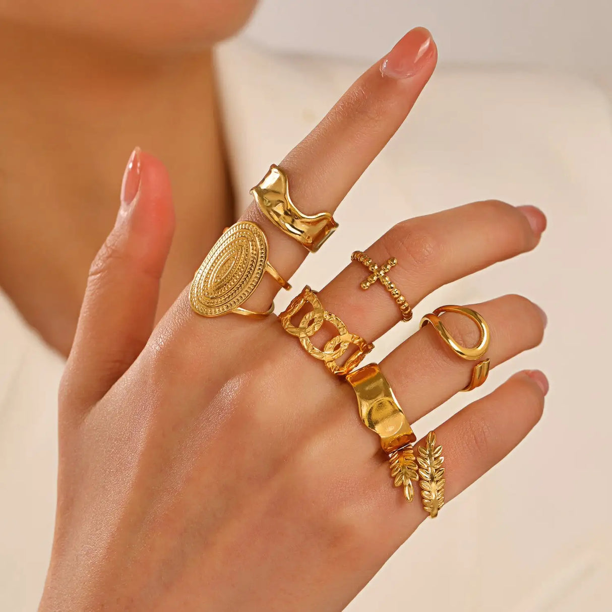 Women's Retro Fashion Stainless Steel Shaped Ring - Lootquake
