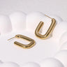 Pendientes de acero inoxidable de temperamento simple con baño de oro de 18 quilates que no se decoloran