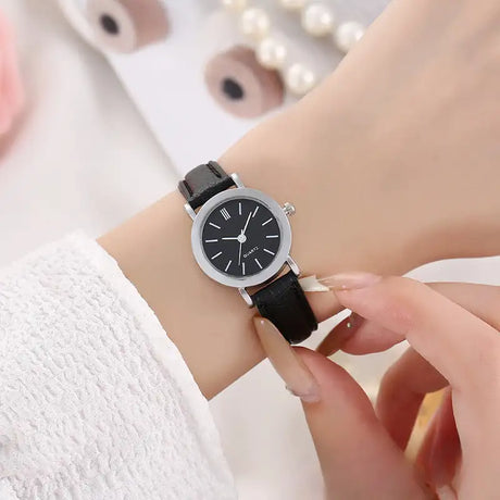 New Women's Simple Casual Retro Artistic Quartz Watch - Lootquake