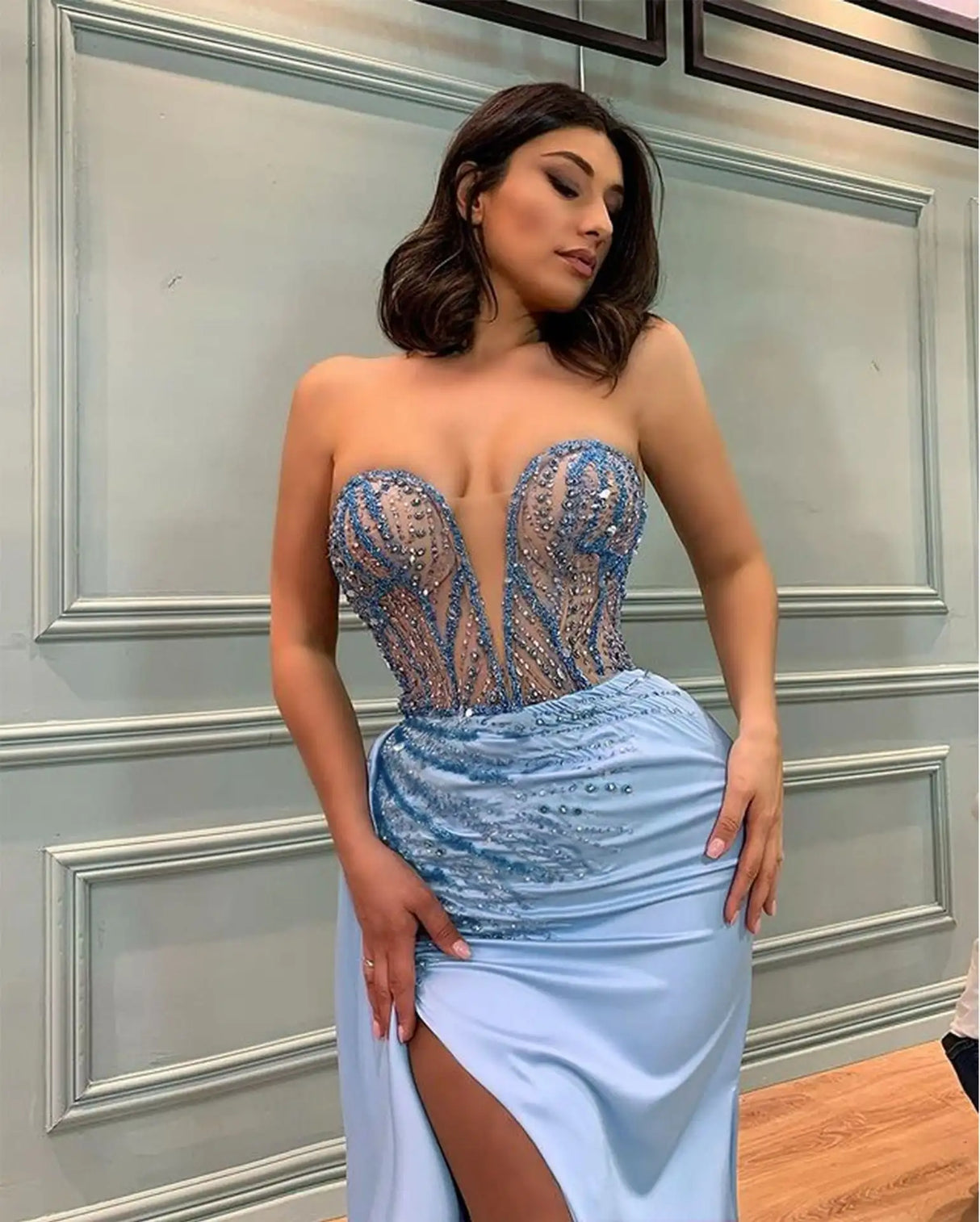Vestido de plumas de ángel blanco, diseño de lujo, para mujer, con hombros descubiertos, elegante, largo, para Halloween, Navidad, fiesta, noche, boda.