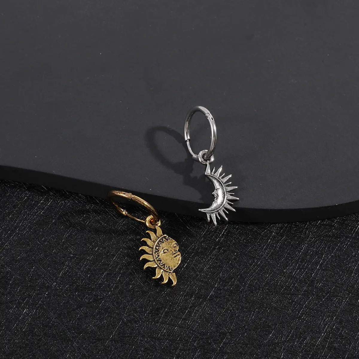 Sun And Moon Asymmetric Accessories Men's Titanium Steel Couple's High Sense Necklace - Lootquake