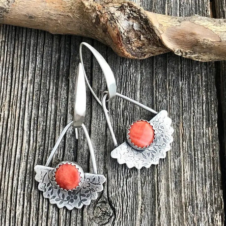 Retro Simple South Red Geometric Scallop Earrings - Lootquake