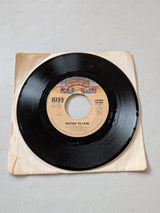 KISS - Shout It Out Loud - Nothin' To Lose  1977 (7 in, 45 RPM, Single, Vinyl Record Album)