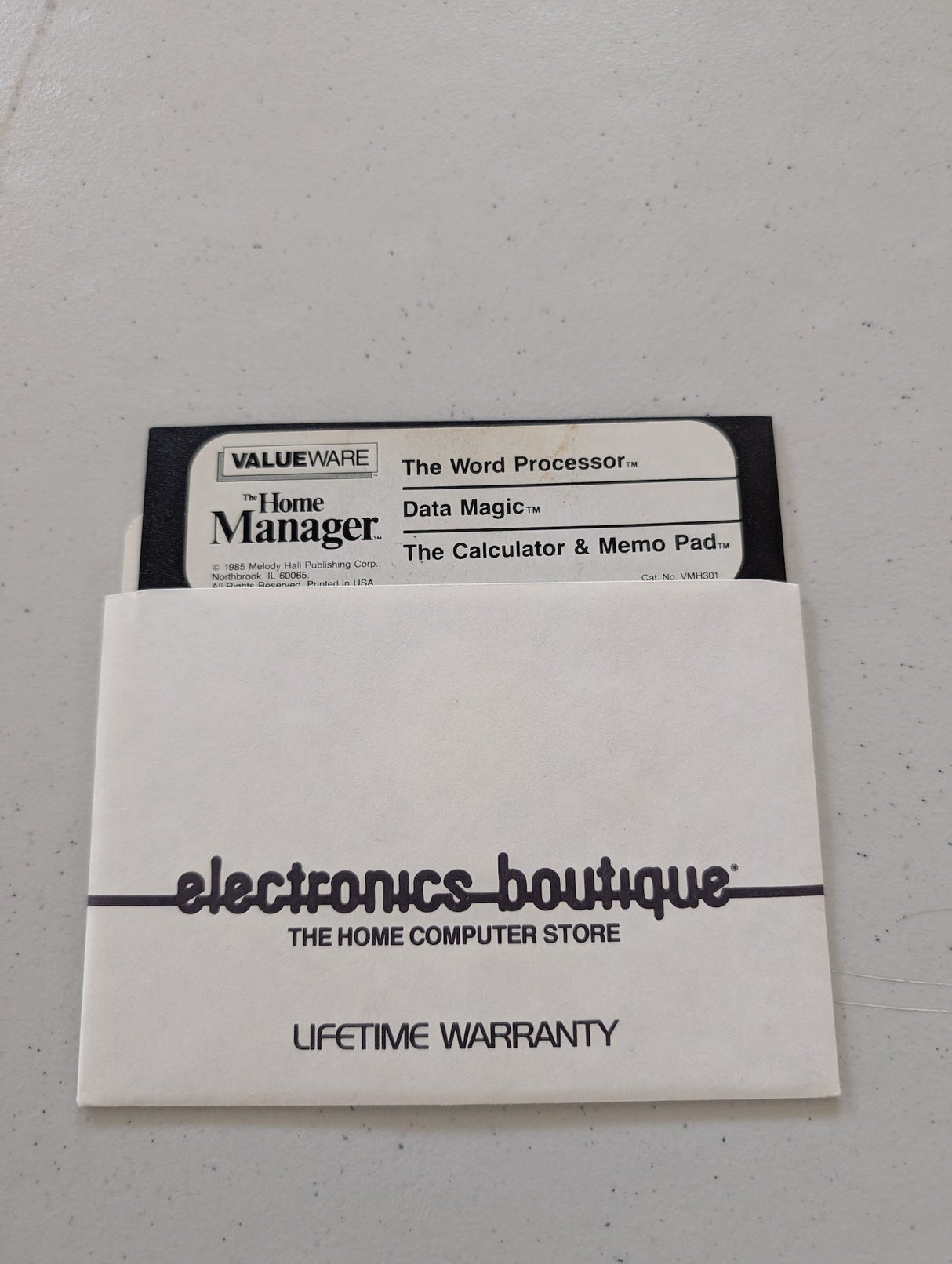 VALUEWARE The Home Manager software package from 1985, featuring The Word Processor, Data Magic, and The Calculator & Memo Pad