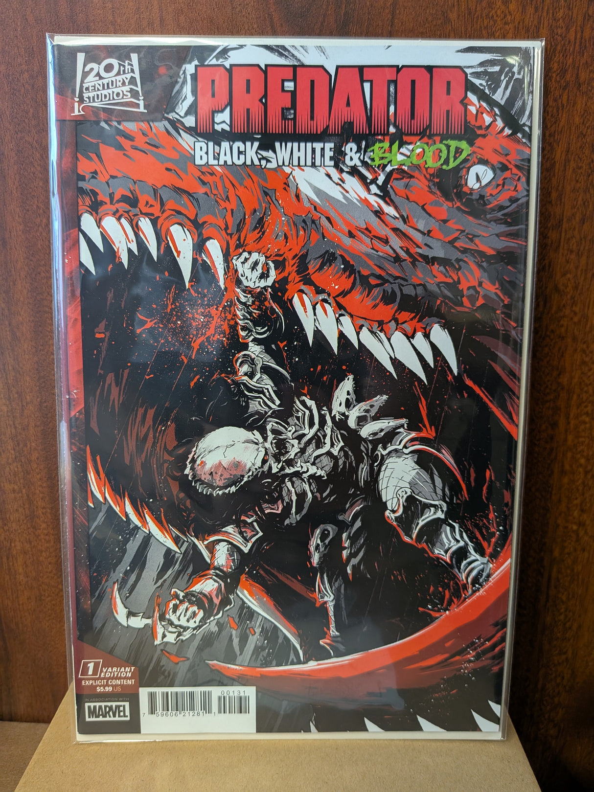 Predator: Black, White, and Blood #1 (Villanelli Variant)