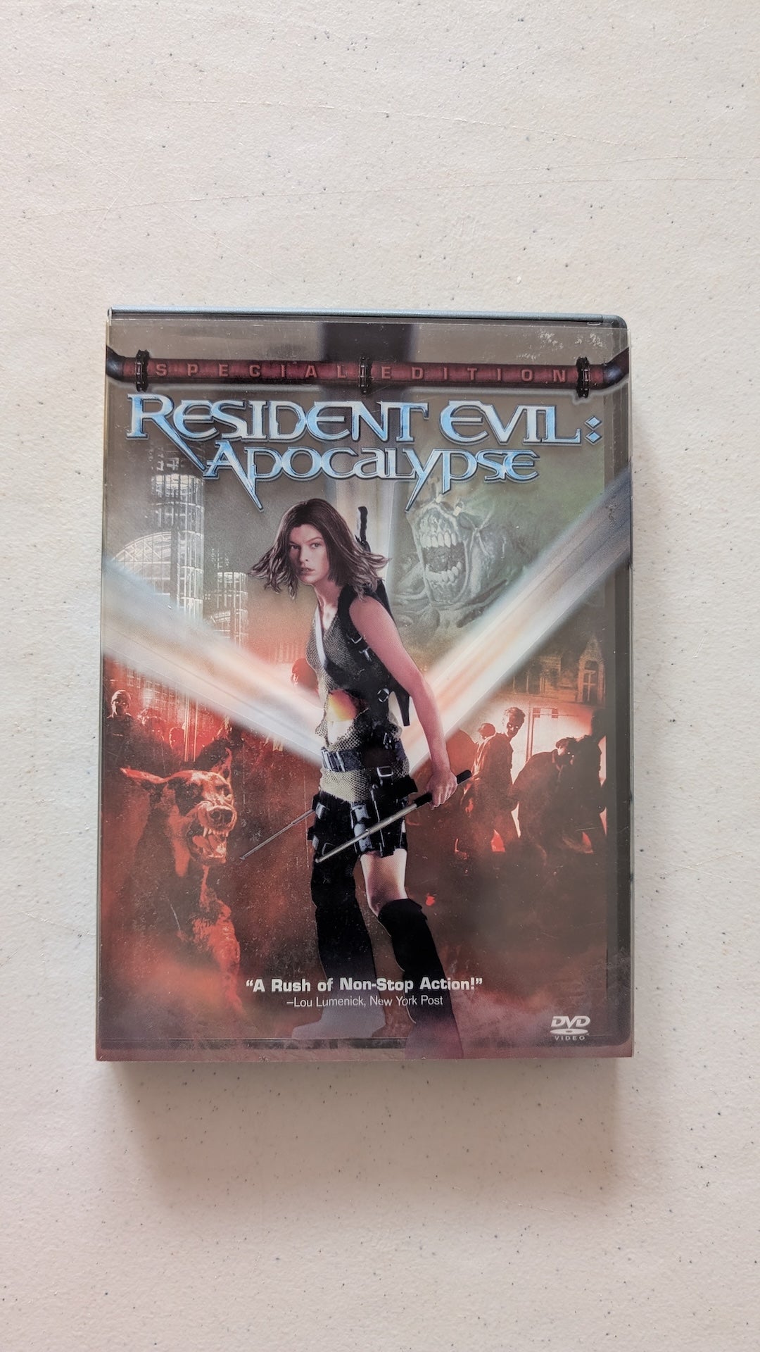 Resident Evil: Apocalipsis (DVD, 2004, R) Milla Jovovich