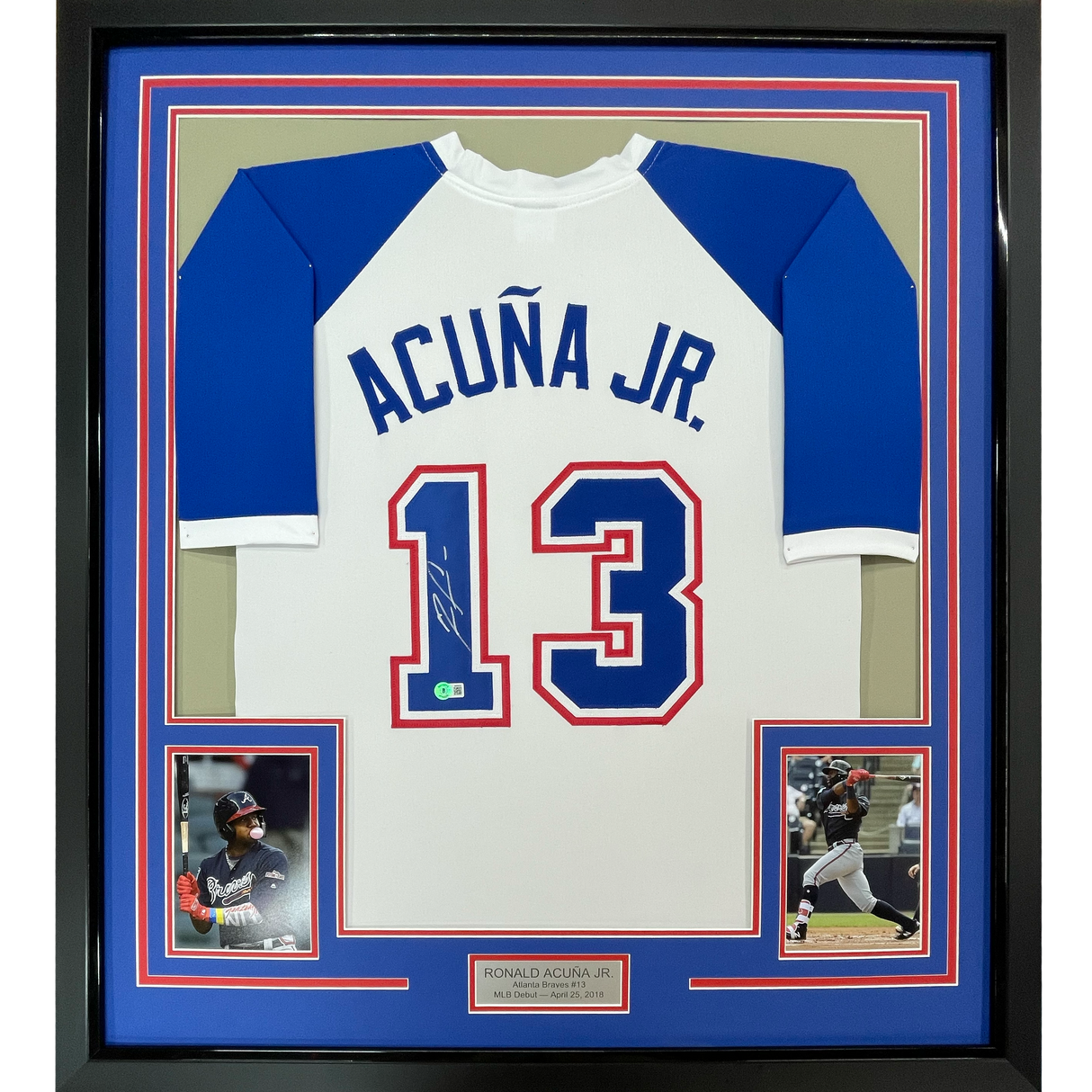 Camiseta de béisbol retro blanca de Atlanta, enmarcada, autografiada y firmada por Ronald Acuña Jr., 35 x 39, Beckett BAS COA