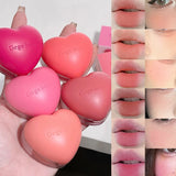 Bálsamo para labios y mejillas en forma de corazón de Gegebear: acabado mate suave y fino con delicados tonos rosados ​​para una apariencia ruborizada.