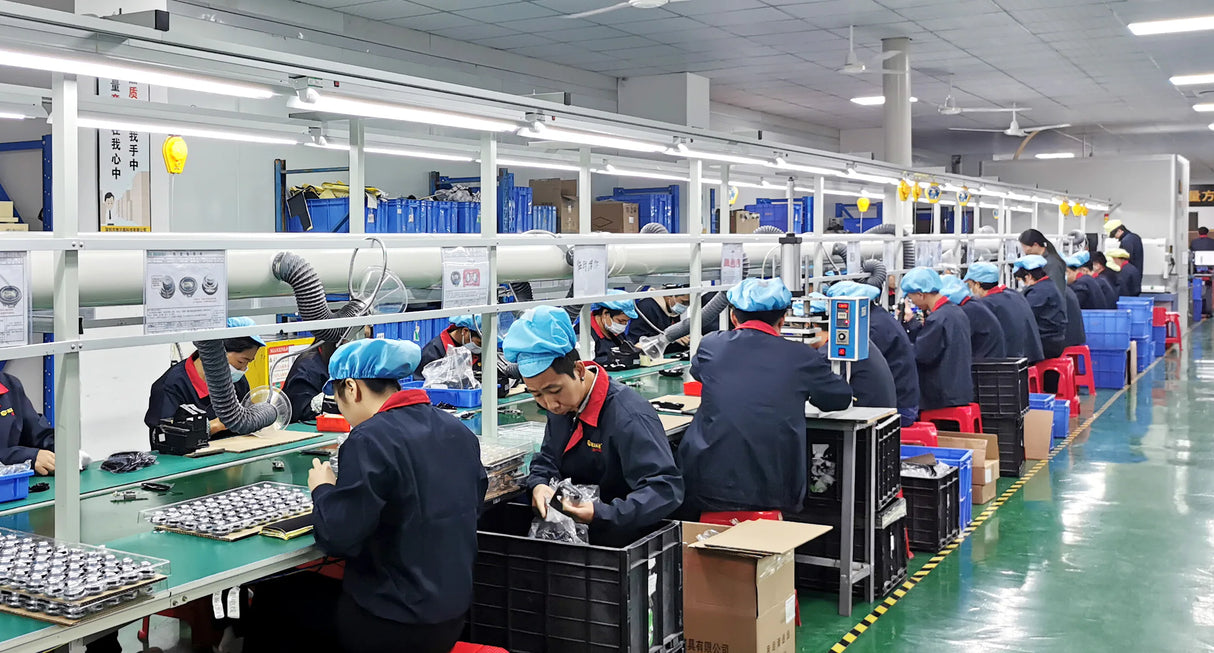 Altavoz Bluetooth con pantalla LED, graves potentes y 15 W de potencia, resistente al agua IPX7 para fiestas al aire libre.