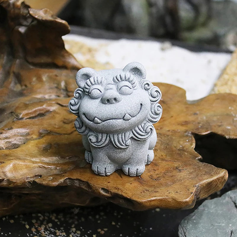 1 Pair Chinese Legend God Beast Statue Cute Gatekeeper God Stone Sculpture Spirit Beast Lion Gardening Fish Tank Micro Landscape
