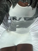 Mono corto informal auténtico para mujer, popular en verano de 2024, con tirantes, escote bajo y espalda descubierta, sin mangas, ideal para combinar con pantalones cortos.