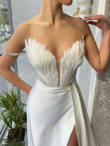 Vestido de plumas de ángel blanco, diseño de lujo, para mujer, con hombros descubiertos, elegante, largo, para Halloween, Navidad, fiesta, noche, boda.