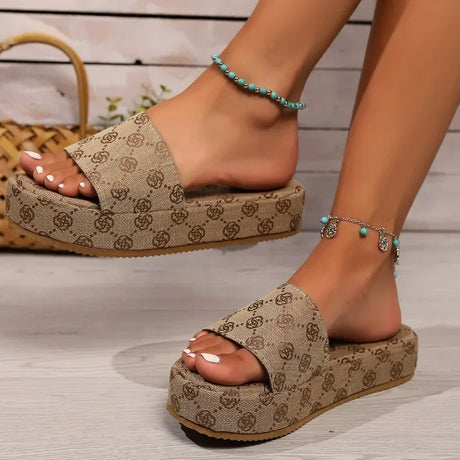 Summer New Women's Round Head Flat Soled Non-slip Slippers Woman Fashion Flowers Khaki Flats Sandals Female Zapatos De Mujer - Lootquake