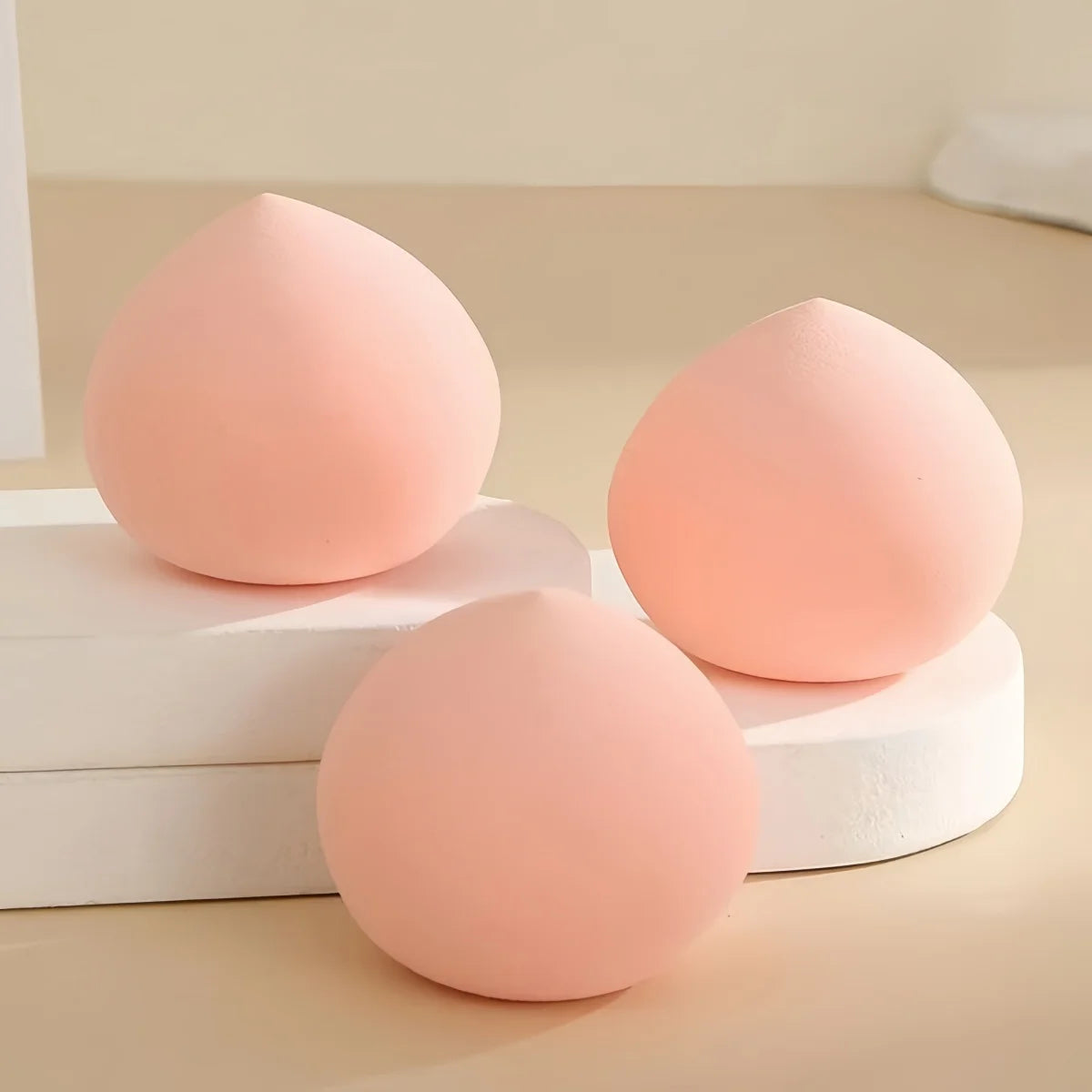 Lot de 4 houppettes à poudre de maquillage souples en forme de fruits, éponges en forme d'œuf de beauté, houppettes cosmétiques, éponges à fond de teint souples, outil de beauté