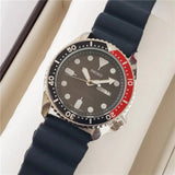 Reloj deportivo de cuarzo resistente al agua para hombre SEIKO, esfera multifuncional, manecillas y marcadores luminosos, correa de acero inoxidable o caucho.
