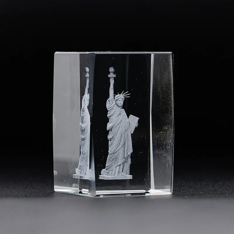 Statue of Liberty Transparent Crystal Inside Carved Desktop Feng Shui Paperweight Holiday Gifts Fine Home Decorations Souvenirs