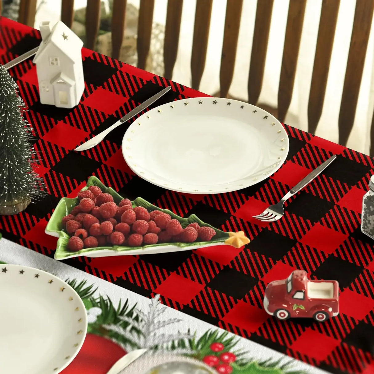 Décorations de boules de Noël, nappe rectangulaire à carreaux de buffle rouge, décoration de salle à manger, nappe réutilisable, décorations de fête de Noël