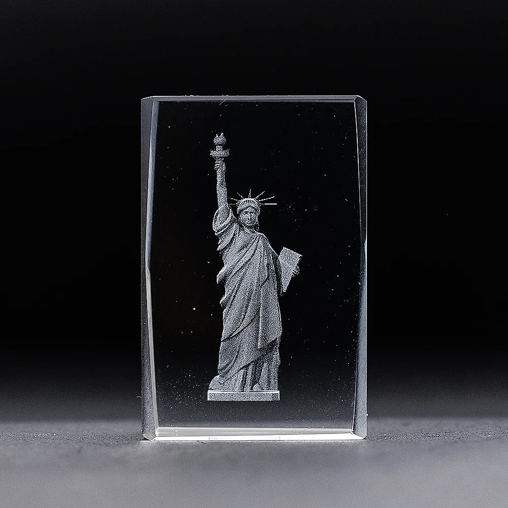 Statue of Liberty Transparent Crystal Inside Carved Desktop Feng Shui Paperweight Holiday Gifts Fine Home Decorations Souvenirs