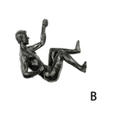 Escultura de resina de atleta moderna y sencilla para Navidad de 2024, escultura creativa de hombre escalador, escultura de pared acabada a mano para arte mural.
